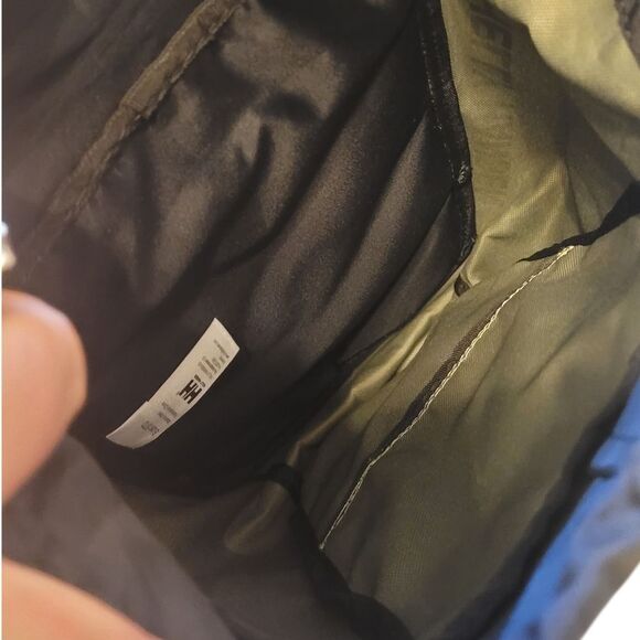 Helly Hansen Kid's Olive Green Owl Fauna Hiking Backpack 15" NWT - Picture 6 of 6